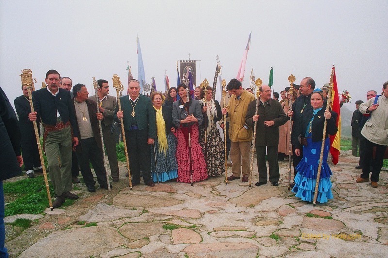 Camino Europeo-Jaen-Comitiva y Banderas