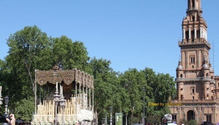 Hermandad de Esperanza Macarena – Solemne Misa Estacional en la Plaza de España de Sevilla