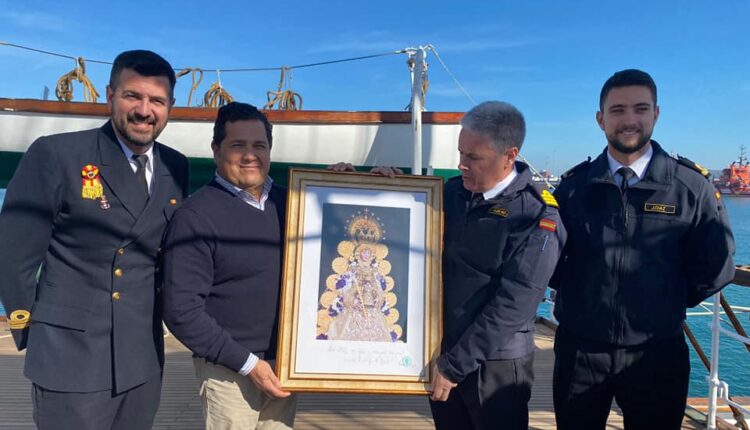 La Virgen del Rocío, presente en el Juan Sebastián Elcano